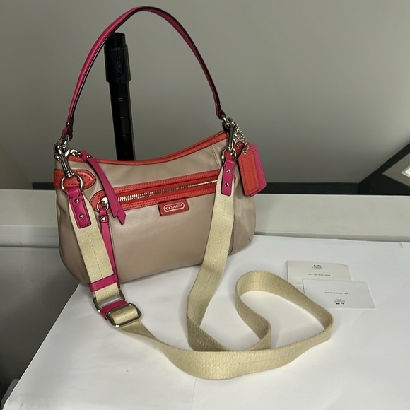 Coach Daisy Mia Taupe Raspberry Pink Leather Zip Top Bag - New - Picture 1 of 10
